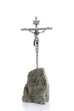 Crucifijo en plata de ley.