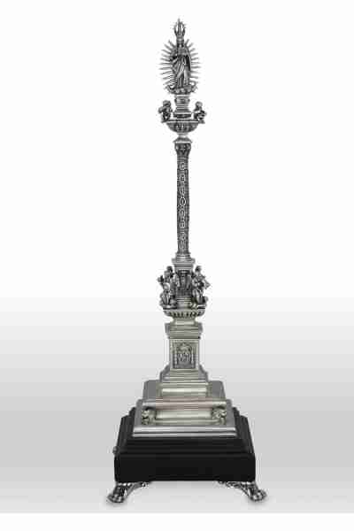 Monumento de la Virgen del Triunfo