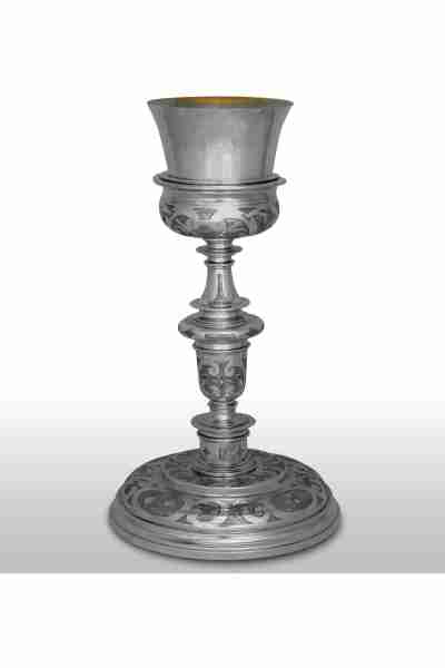 Cáliz cincelado en plata de ley