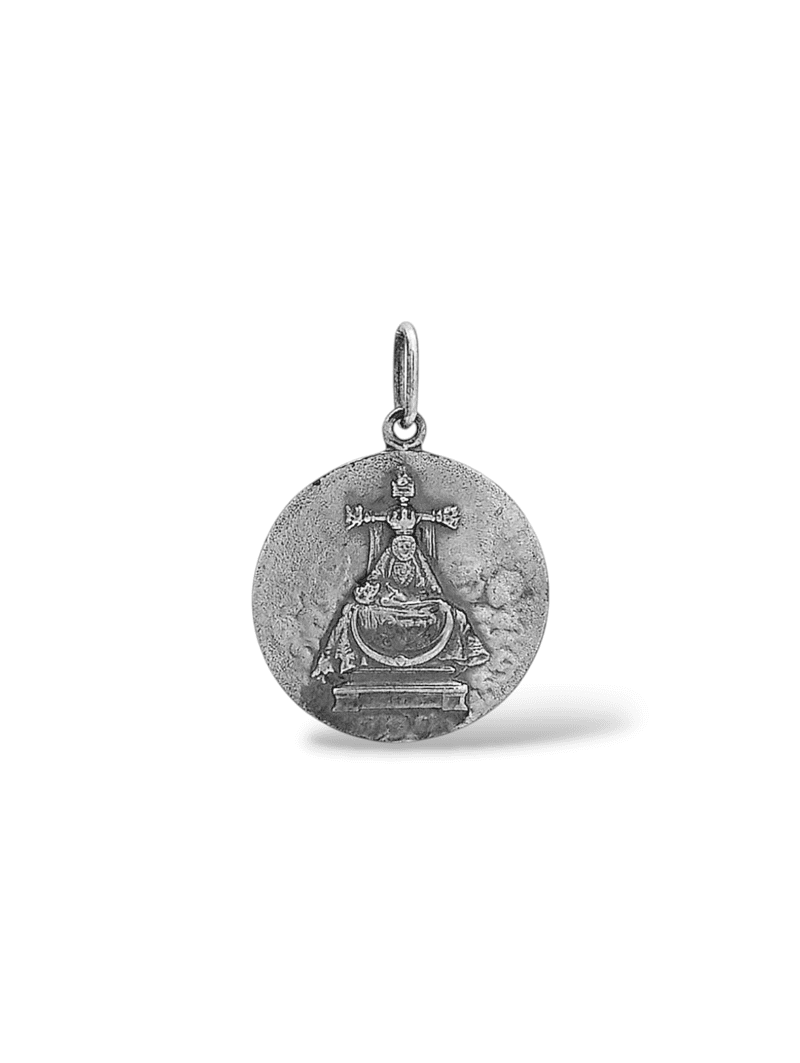 Medalla Virgen de las Angustias en plata de ley.