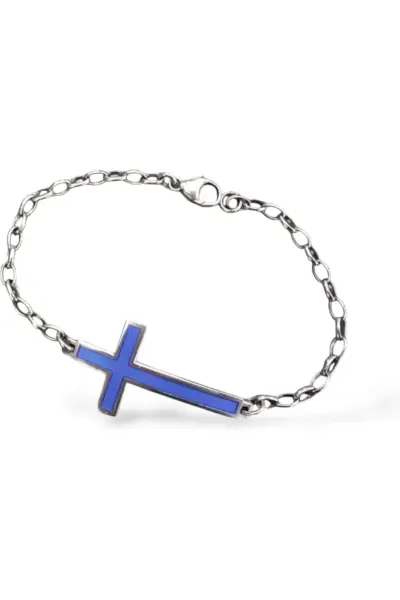 Pulsera con cruz de esmalte.