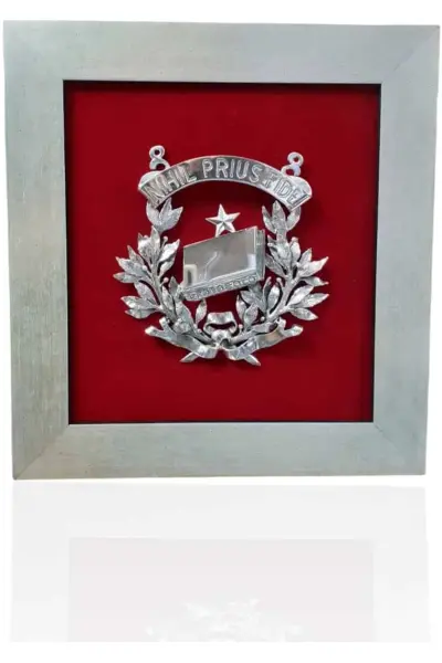 Escudo de Notaría. Plateado