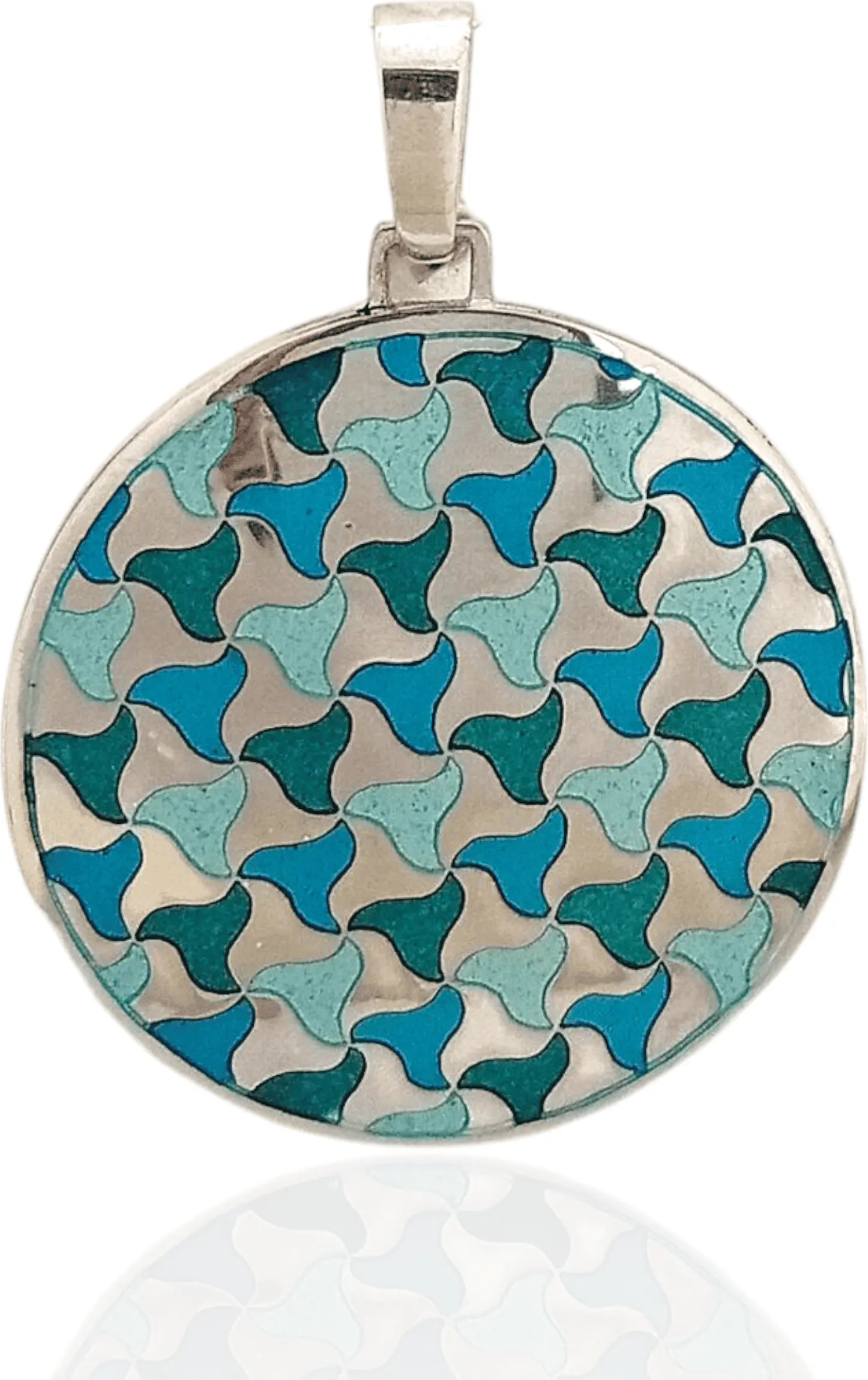 Colgante en plata de ley y esmalte a fuego.