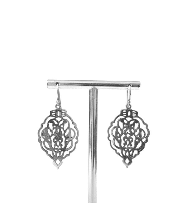 Pendientes aldaba en plata de ley.