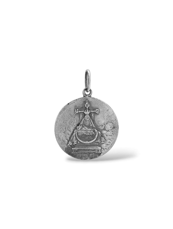 Medalla Virgen de las Angustias en plata de ley.