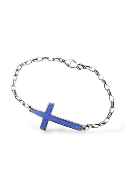 Pulsera con cruz de esmalte.