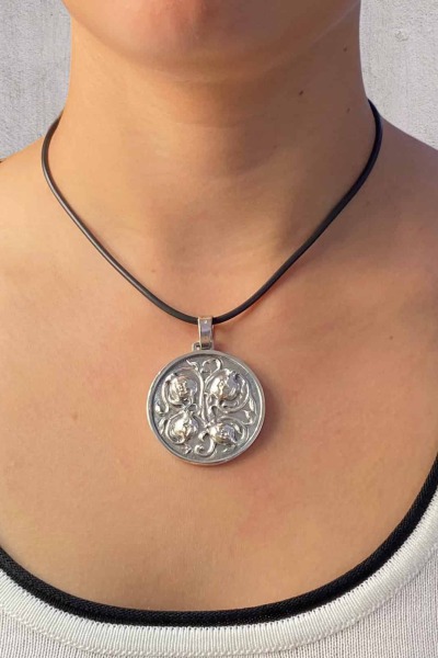 colgante redondo cuatro granadas